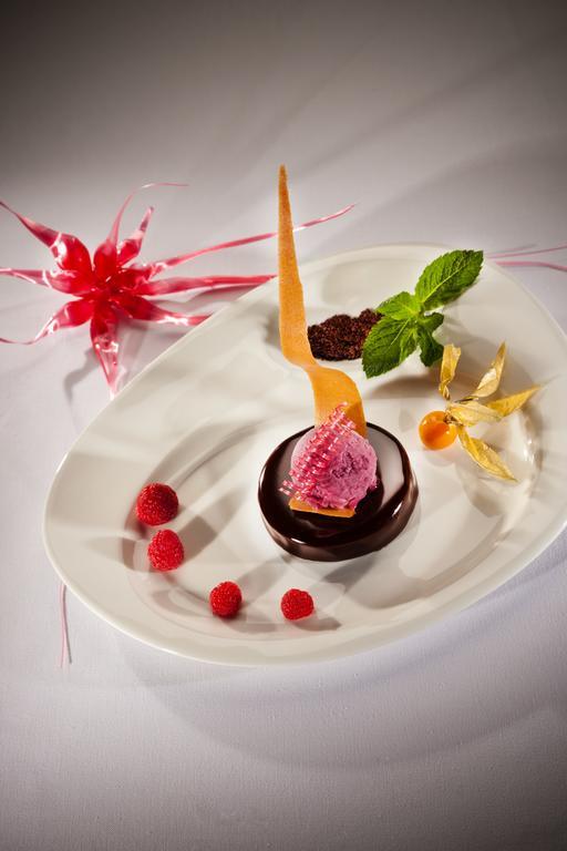 Le Bois Dormant-Hotel Restaurant & Spa Logis Hotel Champagnole Room photo
