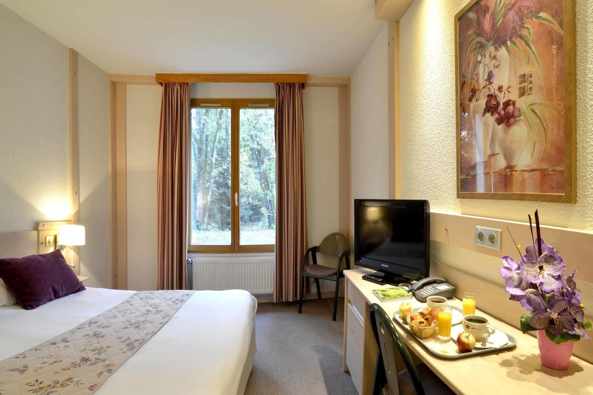 Le Bois Dormant-Hotel Restaurant & Spa Logis Hotel Champagnole Exterior photo